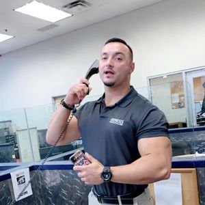 Meet your Posher, Dillon